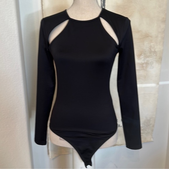 H&M black ribbed long sleeve cutout bodysuit - Picture 3 of 4